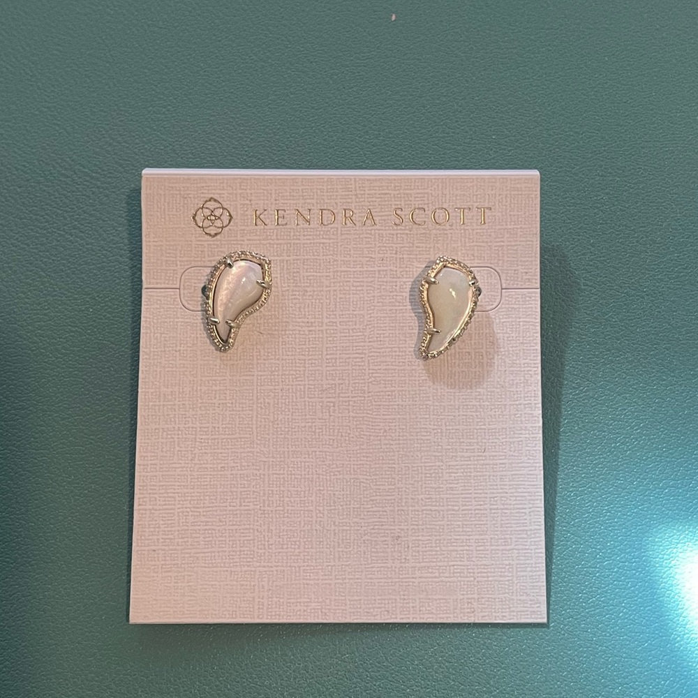 Kendra Scott Temple Stud Earrings